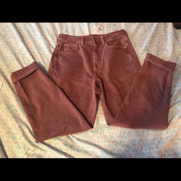 American Eagle Outfitters Denim - AE mom jeans